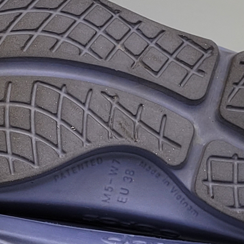 Oofoos Ooahh Purple Slides Size 7 In Women 5 In Mens - Picture 6 of 16